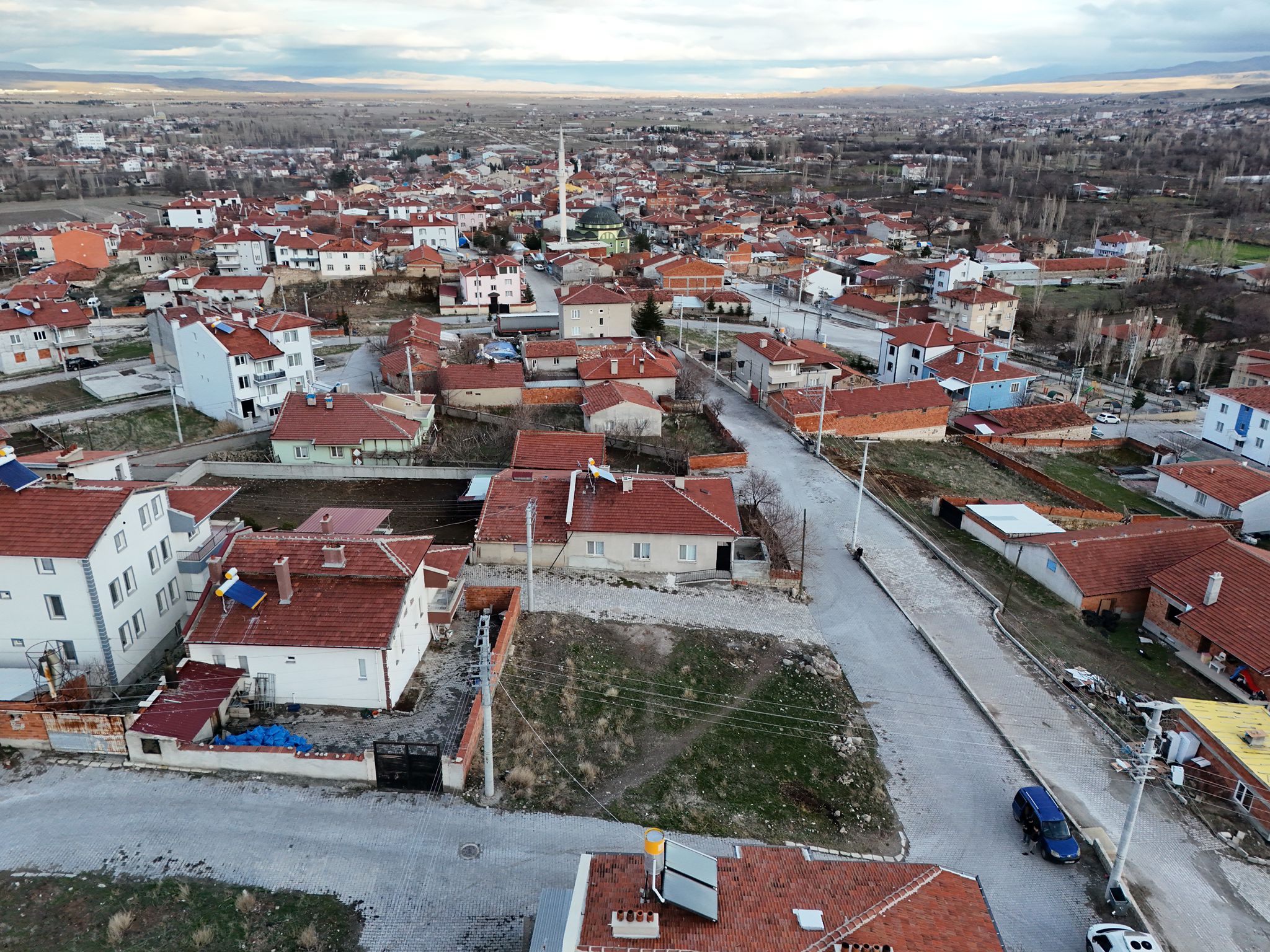 MERKEZ SÜLÜN DE BODRUM+2 KAT İMARLI375 M2 ARSA 