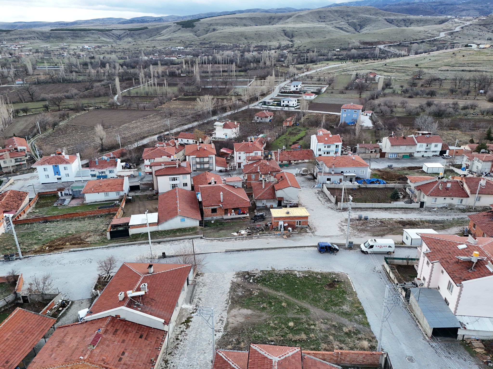 MERKEZ SÜLÜN DE BODRUM+2 KAT İMARLI375 M2 ARSA 